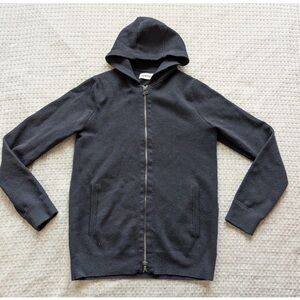 Taylor Stitch Merino Wool Zip Hoodie – Navy
Men’s Size SMALL